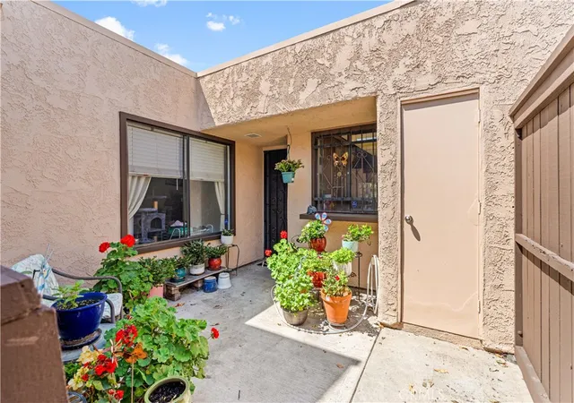 3rd image of 1639 S Heritage, Anaheim, CA 92804 | MLS# PW26078811
