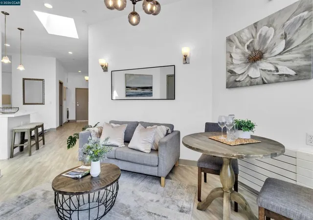 Listing Photo 4 - Condo for sale in building located at 410 Webster St, Oakland, CA 94607 - Unit #5