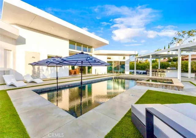3rd image of 2100 E Sahara Rd, Palm Springs, CA 92262 | MLS# TR26078228