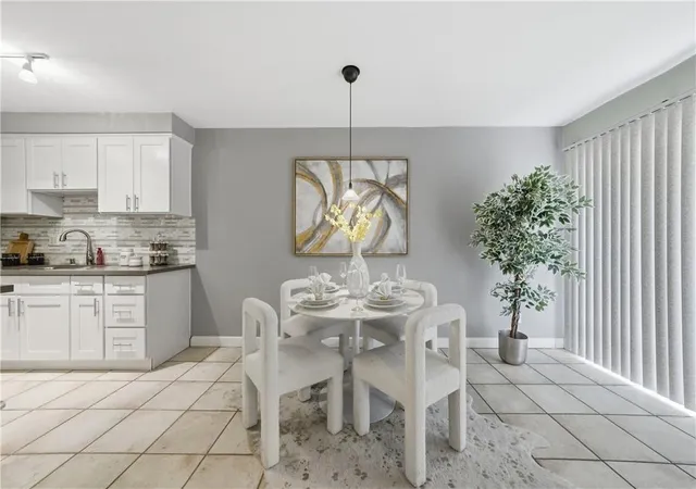 Listing Photo 5 - Condo for sale in building located at 2311 4Th St, Santa Monica, CA 90405 - Unit #106