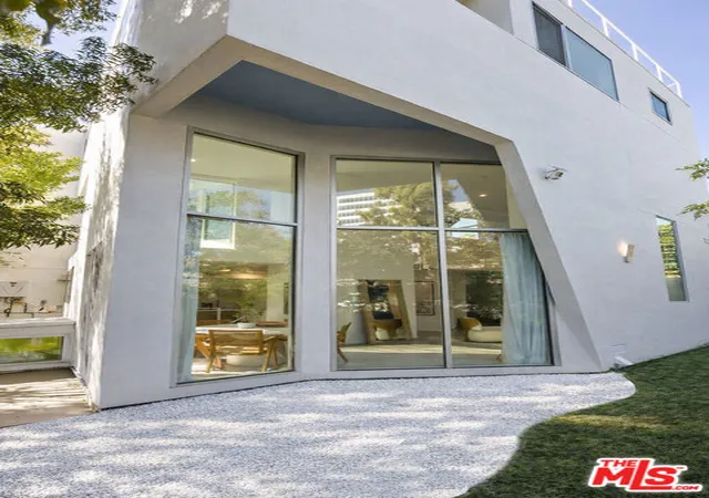 Homes for sale in Santa Monica, CA | 1244 14th St #A, Santa Monica, CA 90404 | MLS# 26706671