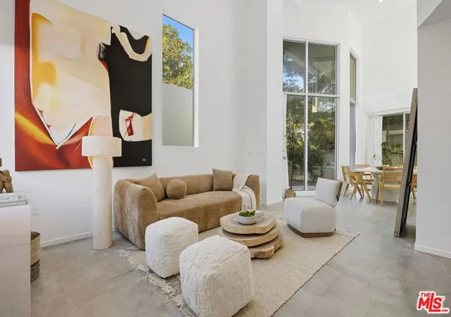 Homes for sale in Santa Monica, CA | 1244 14Th St #A, Santa Monica, CA 90404 | MLS# 26706671