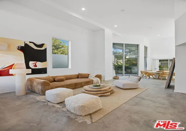 Homes for sale in Santa Monica, CA | 1244 14Th St #A, Santa Monica, CA 90404 | MLS# 26706671