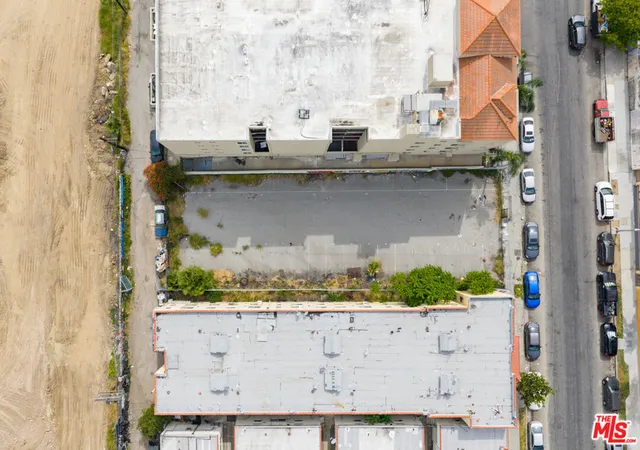 3rd image of 744 S Carondelet St, Los Angeles, CA 90057 | MLS# 26698779