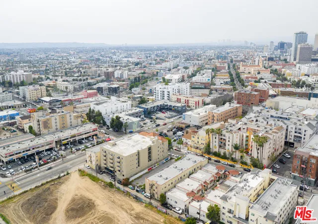 4th image of 744 S Carondelet St, Los Angeles, CA 90057 | MLS# 26698779