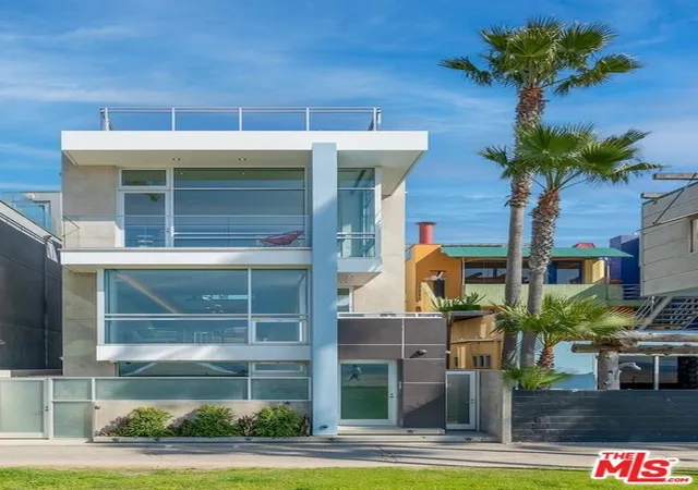 49th image of 2505 Ocean Front Walk, Venice, CA 90291 | MLS# 26672033