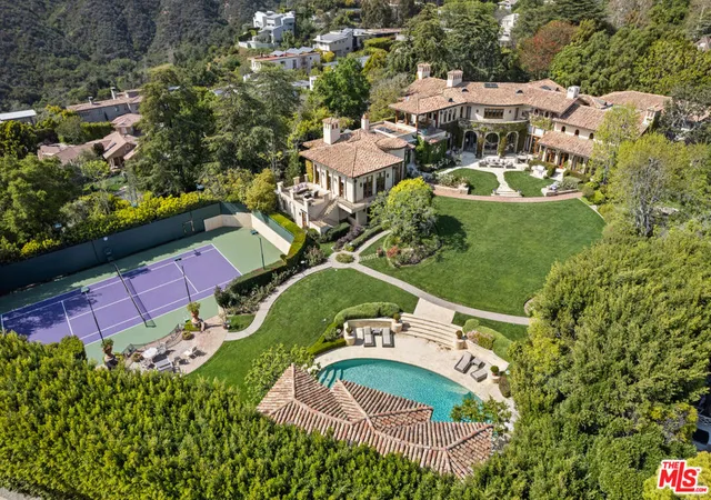 2nd image of 1550 Amalfi Dr, Pacific Palisades, CA 90272 | MLS# 26710489