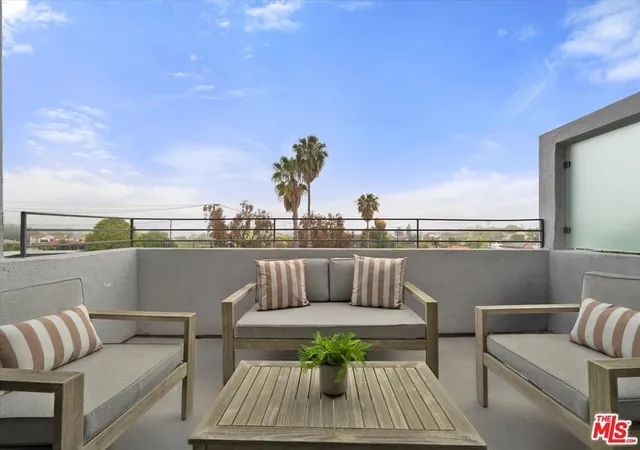 image of 16601 Marquez Ave, Pacific Palisades, CA 90272
