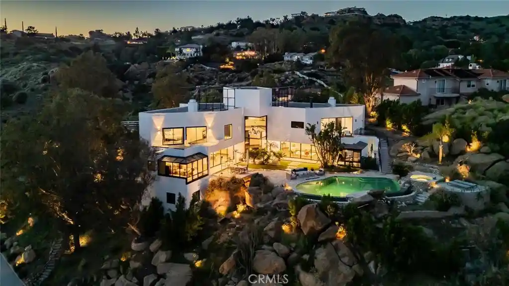 Photo 1 of Mansion for sale at 6 Colt, Bell Canyon, CA 91307 | MLS# SR26066333 | Listing updated on 2026-10-19