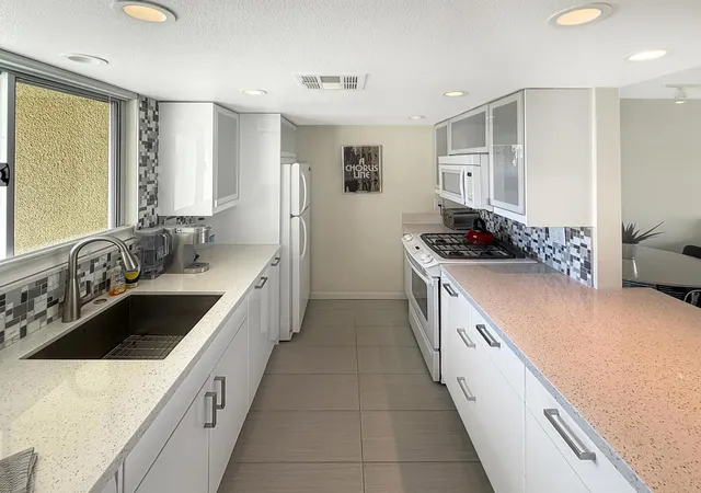 4th image of 1881 S Araby Dr #16, Palm Springs, CA 92264 | MLS# 219146324PS