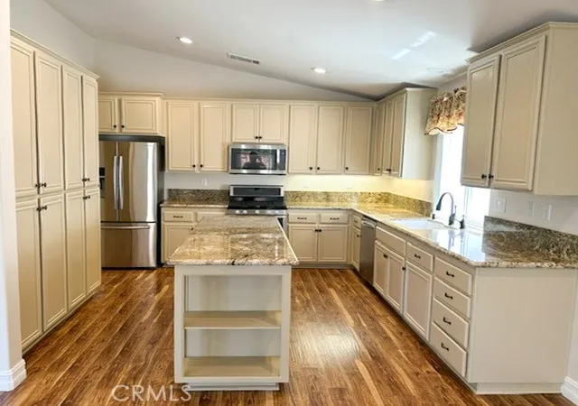 Photo 3 of Single family home for sale at 30296 Mondavi Cir, Murrieta, CA 92563 | MLS# SW26074738 | Listing updated on 2026-10-03