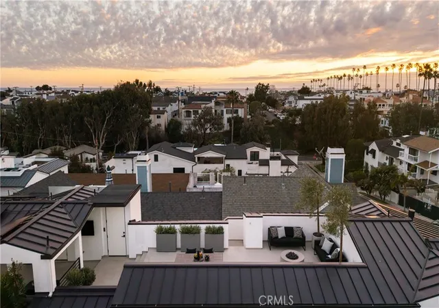 Homes for sale in Corona Del Mar, CA | 412 Heliotrope, Corona Del Mar, CA 92625 | MLS# LG26079147