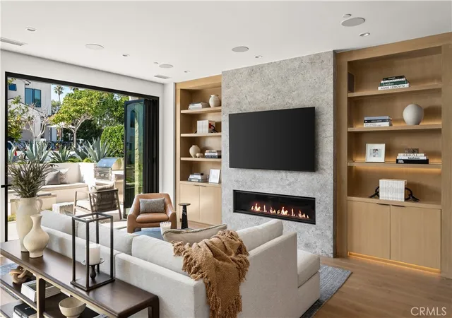 Homes for sale in Corona Del Mar, CA | 412 Heliotrope, Corona Del Mar, CA 92625 | MLS# LG26079147