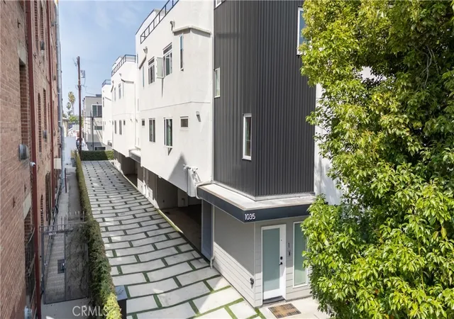 3rd image of 1035 N Serrano, Los Angeles, CA 90029 | MLS# SR26079227