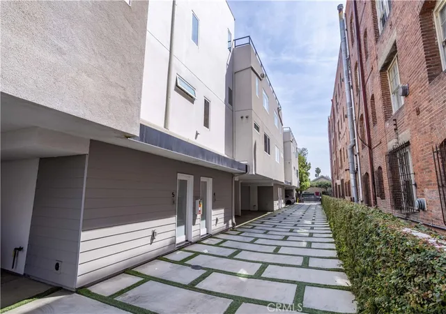 4th image of 1035 N Serrano, Los Angeles, CA 90029 | MLS# SR26079227