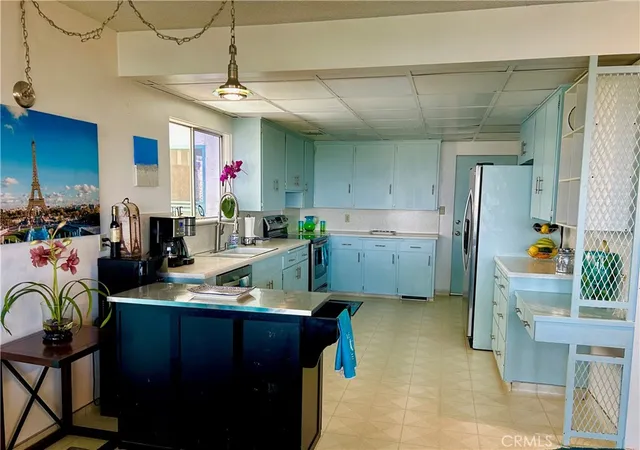 Photo 4 of Sale Pending at 28291 Vista Del Valle, Hemet, CA 92544 | MLS# CV26079358 | Listing updated on 2026-09-01