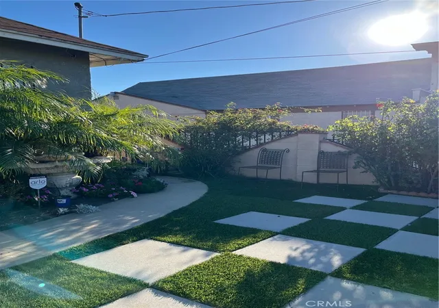 Photo 4 of Single family home for sale at 416 E 31st Street, Los Angeles, CA 90011 | MLS# DW26076724 | Listing updated on 2026-07-16