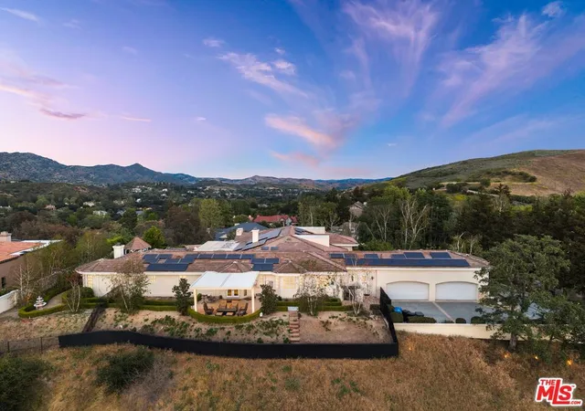 Homes for sale in Westlake Village, CA | 1403 Kingsboro Ct, Westlake Village, CA 91362 | MLS# 26711273