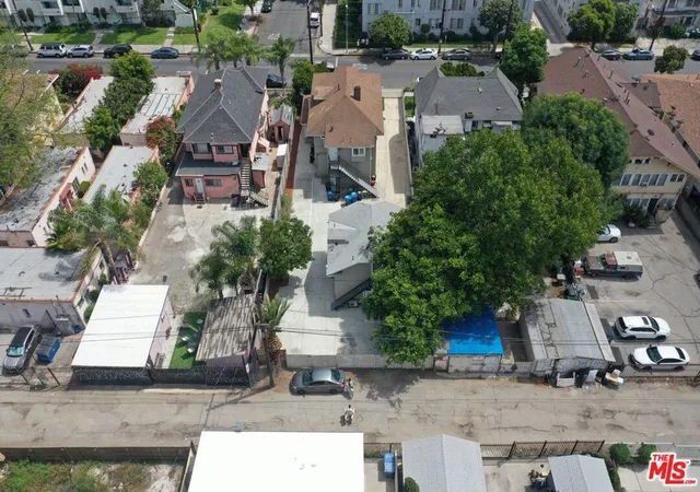 3rd image of 1703 S Burlington Ave, Los Angeles, CA 90006 | MLS# 26714031