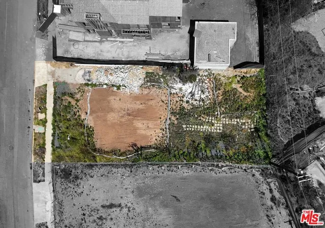 Photo 2 of Sale Pending at 650 Las Lomas Ave, Pacific Palisades, CA 90272 | MLS# 26714777 | Listing updated on 2026-05-30