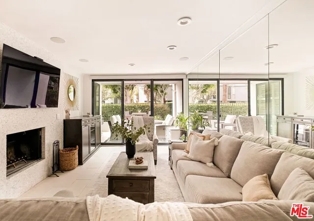 Homes for sale in Santa Monica, CA | 2940 Neilson Wy #103, Santa Monica, CA 90405 | MLS# 26701935