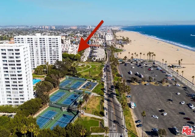 Homes for sale in Santa Monica, CA | 2940 Neilson Way, Santa Monica, CA 90405 | Houzeo
