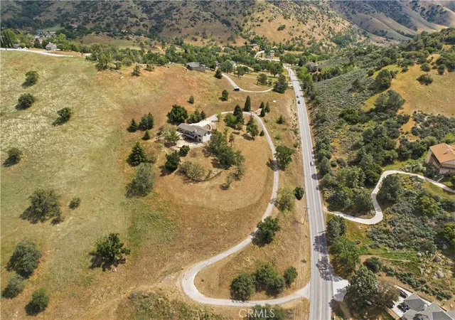 Homes for sale in Tehachapi, CA | 26201 Cumberland, Tehachapi, CA 93561 | MLS# SR26079735
