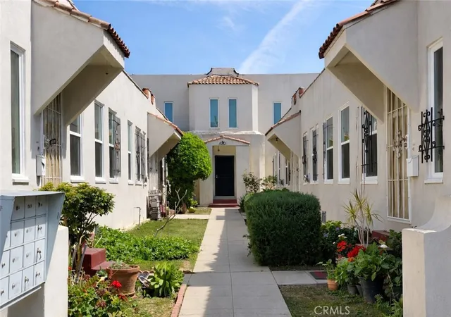1st image of 1246 N Kenmore, Los Angeles, CA 90029 | MLS# SR26078693
