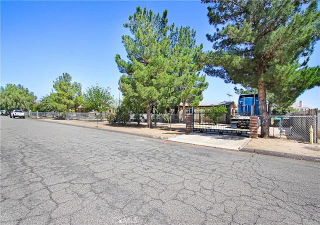 Photo 3 of Sale Pending at 32802 Sheila Ln, Wildomar, CA 92595 | MLS# IG26079806 | Listing updated on 2026-09-24
