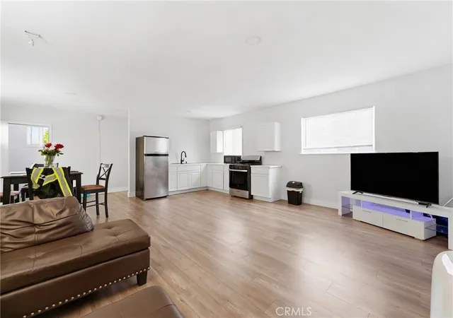 Photo 4 of House for sale at 525 N Kenmore Ave, Los Angeles, CA 90004 | MLS# LG26074807 | Listing updated on 2026-06-19