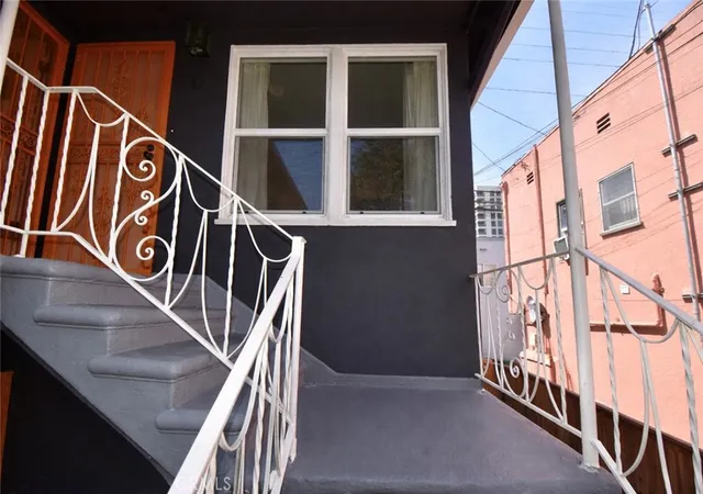 Homes for sale in Long Beach, CA | 1334 E 1St St, Long Beach, CA 90802