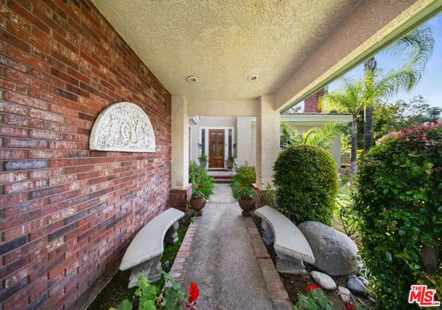3rd image of 1160 Englewild Dr, Glendora, CA 91741 | MLS# 26695243