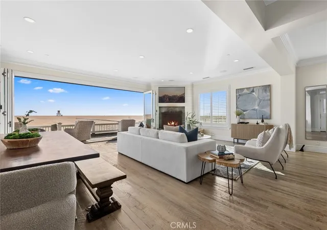 3rd image of 524 W Oceanfront, Newport Beach, CA 92661 | MLS# OC26079639