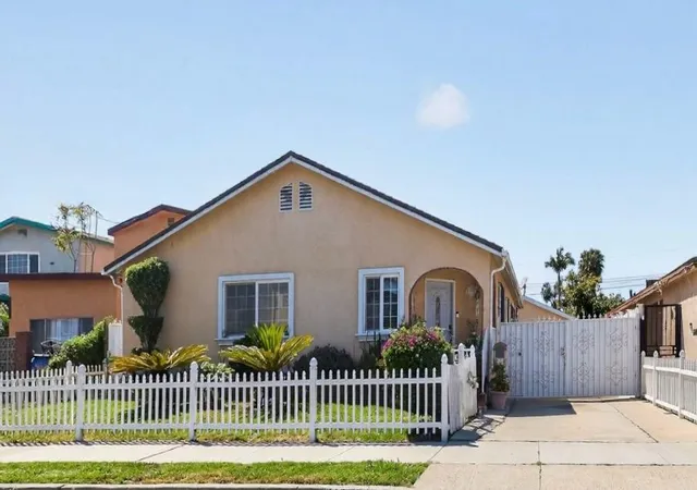 Homes for sale in Hawthorne, CA | 11951 Oxford, Hawthorne, CA 90250 | MLS# SB26079940