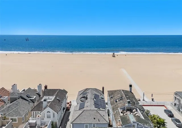 2nd image of 522 W Oceanfront, Newport Beach, CA 92661 | MLS# OC26079870