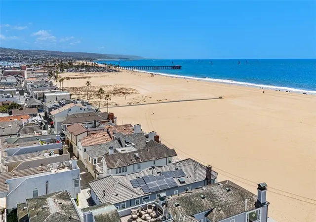 3rd image of 522 W Oceanfront, Newport Beach, CA 92661 | MLS# OC26079870