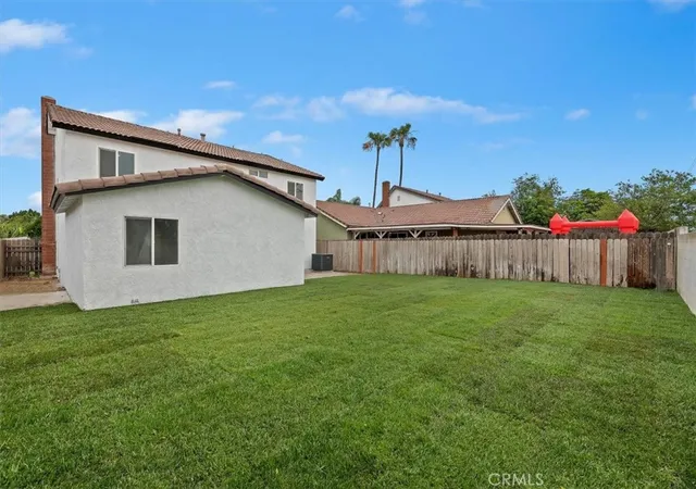 32nd image of 14207 Woodland Dr, Fontana, CA 92337 | MLS# IG26079987
