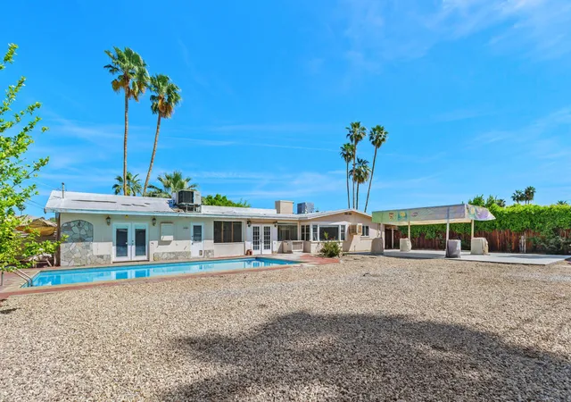 Photo 3 of Single family home for sale at 1077 S Riverside Dr, Palm Springs, CA 92264 | MLS# 219146384PS | Listing updated on 2026-09-01