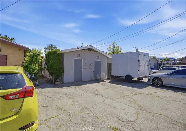 11th image of 24047 Arch St, Newhall, CA 91321 | MLS# SR26079376