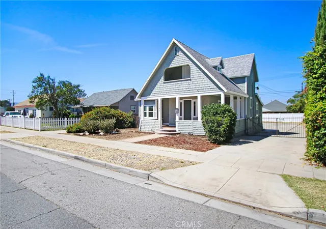 2nd image of 1143 Orange, Redlands, CA 92374 | MLS# CV26080345