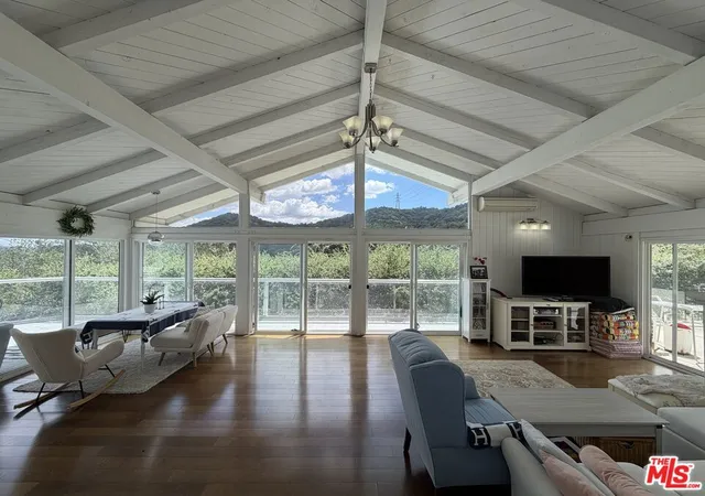 image of 3759 Lockerbie Ln, Glendale, CA 91208 | MLS# 26720307