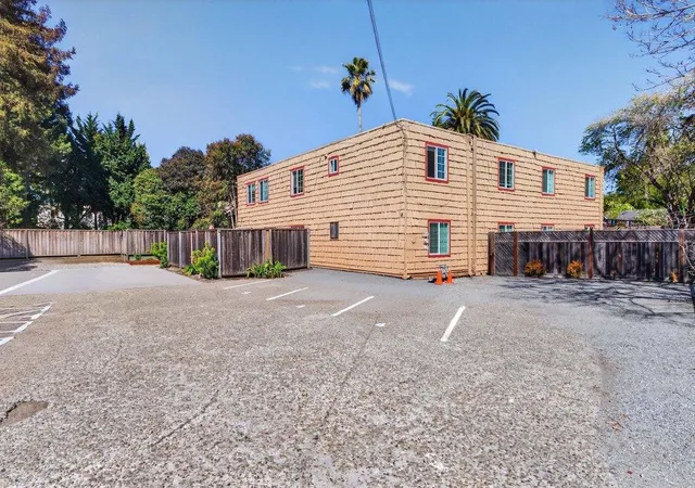 Photo 3 of House for sale at 817 California St, Santa Cruz, CA 95060 | MLS# ML82042938 | Listing updated on 2026-09-11