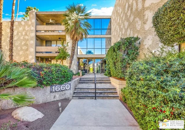 2nd image of 1660 S La Reina Wy #1A, Palm Springs, CA 92264 | MLS# 26717193PS