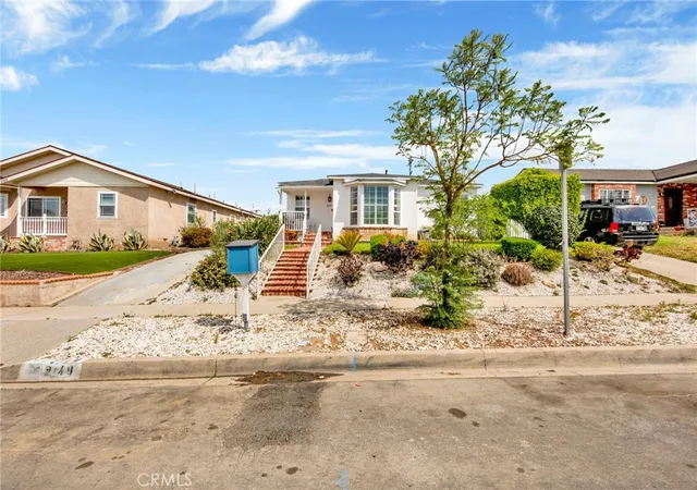 Photo 2 of Single family home for sale at 2149 Cullivan St, Los Angeles, CA 90047 | MLS# IV26079671 | Listing updated on 2026-10-01