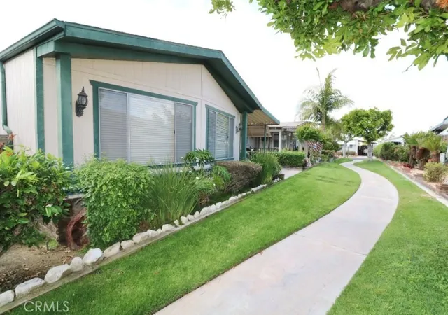 4th image of 1351 Silver Lake Pl #92, Brea, CA 92821 | MLS# OC26080657