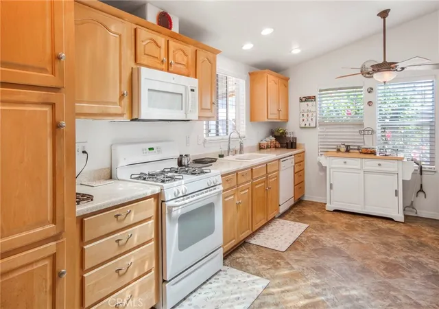 Photo 2 of Manufactured home for sale at 10771 Black Mountain Rd #124, San Diego, CA 92126 | MLS# SW26080162 | Listing updated on 2026-10-08