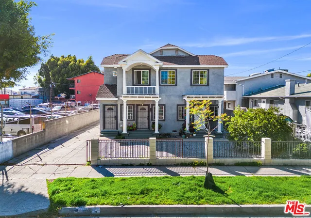 1st image of 1117 N Alexandria Ave, Los Angeles, CA 90029 | MLS# 26726321