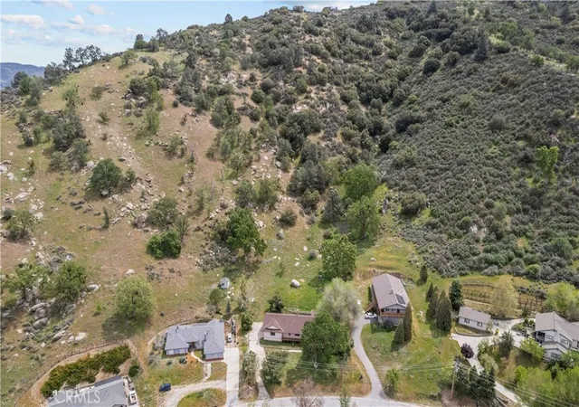 Homes for sale in Tehachapi, CA | 29570 Butterfield, Tehachapi, CA 93561 | MLS# BB26079362