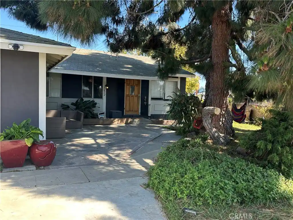 Photo 1 of Sale Pending at 15472 La Salle Ln, Huntington Beach, CA 92647 | MLS# OC26080776 | Listing updated on 2026-10-22