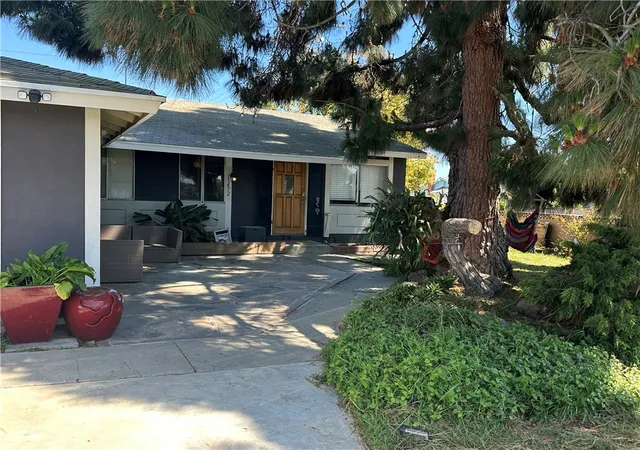 Photo 1 of Sale Pending at 15472 La Salle Ln, Huntington Beach, CA 92647 | MLS# OC26080776 | Listing updated on 2026-10-07